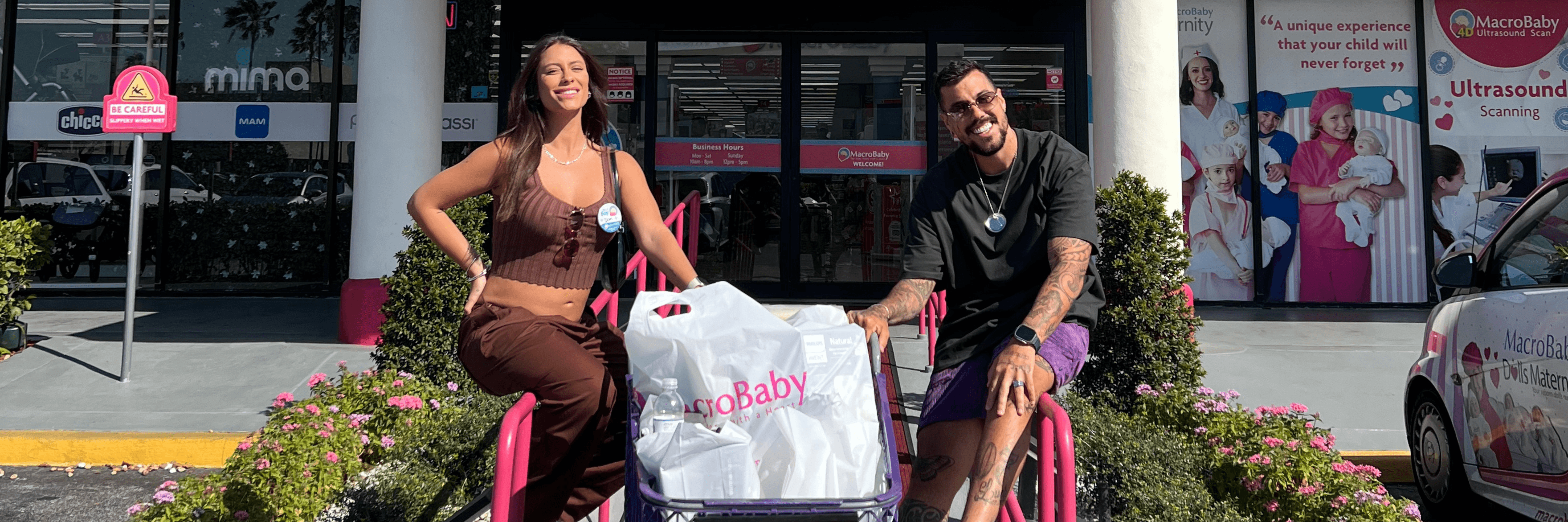 Lipe Ribeiro e Dessa Castorino montam o enxoval de seu primeiro filho na MacroBaby - MacroBaby