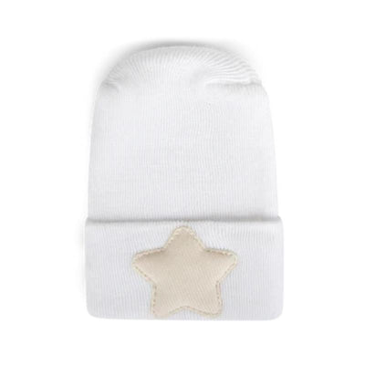 Cream linen hospital hat with a folded cuff and a soft star patch on the front. Ideal for newborns.