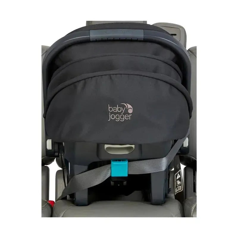 Baby Jogger City Go 2 Vbl Car Seat in Slate color, featuring a secure adjustable strap and a branded fabric cover.