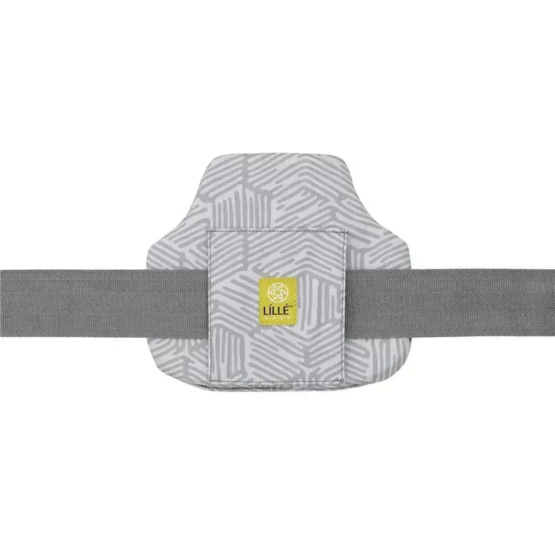 Líllé Baby Complete All Seasons Carrier in Pebble Grey, featuring a geometric pattern and adjustable straps.