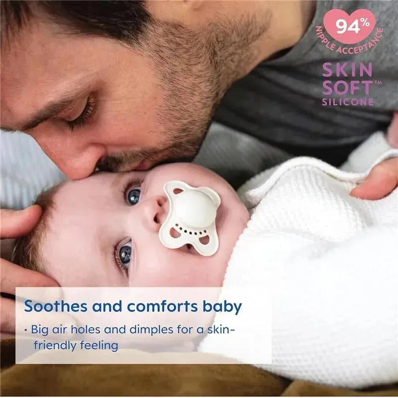Matte Deco pacifier for infants, held by a parent, with text highlighting soothing features and skin-friendly design.