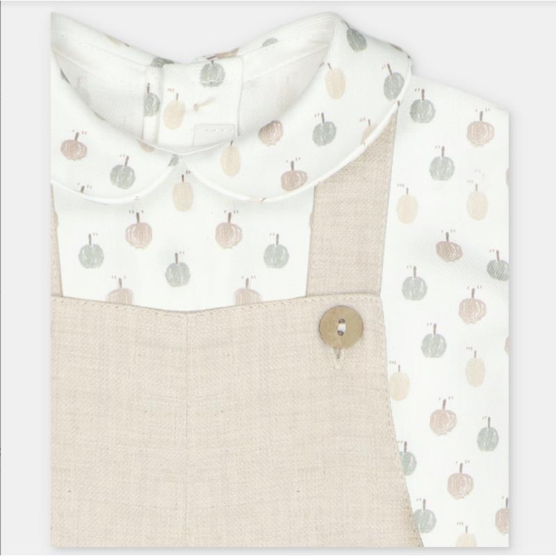 Set shirt and overall in woven fabric featuring a beige hue with a patterned collar and a button detail.