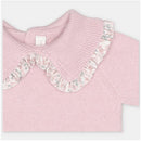 Sweater in dusty rose with a knitted body and a floral-patterned ruffle collar, part of the Martin Aranda set.
