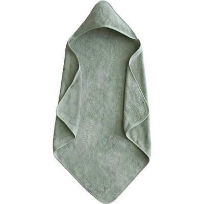 Hooded towel in moss green color, designed for children, featuring a soft and absorbent textile material.
