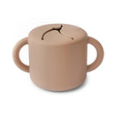 Silicone snack cup in natural color with two handles and a slit lid for easy snacking. Ideal for toddlers.