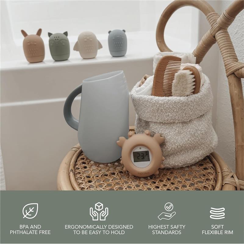 Nouka Bath Rinse Jug in gray and a storage bag with wooden combs, alongside cute animal-shaped bath toys and a temperature timer.