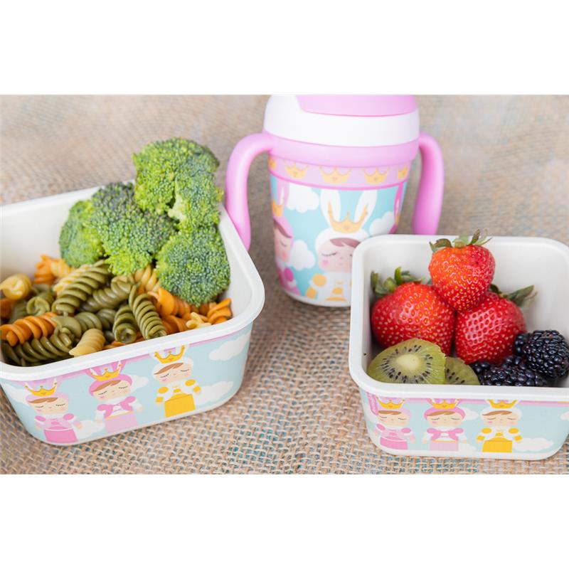 Bamboo fiber kids super combo set featuring a divided plate with pasta and broccoli, a bowl of strawberries and berries, and a cup.