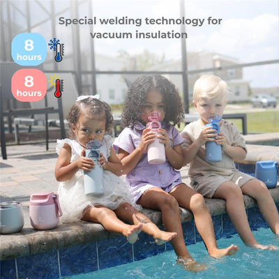 Kids sitting by a pool holding insulated food jars in grey, pink, and blue, showing vacuum insulation and a cooling feature.
