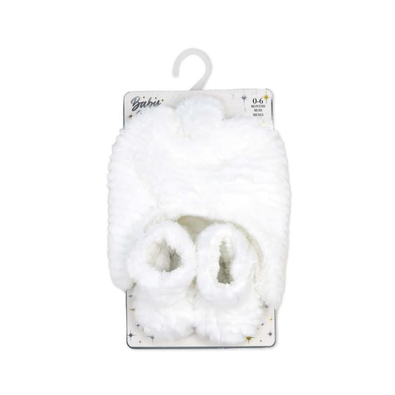 White plush hat and bootie set for infants, featuring soft fabric and a folded design, suitable for 0-6 months.