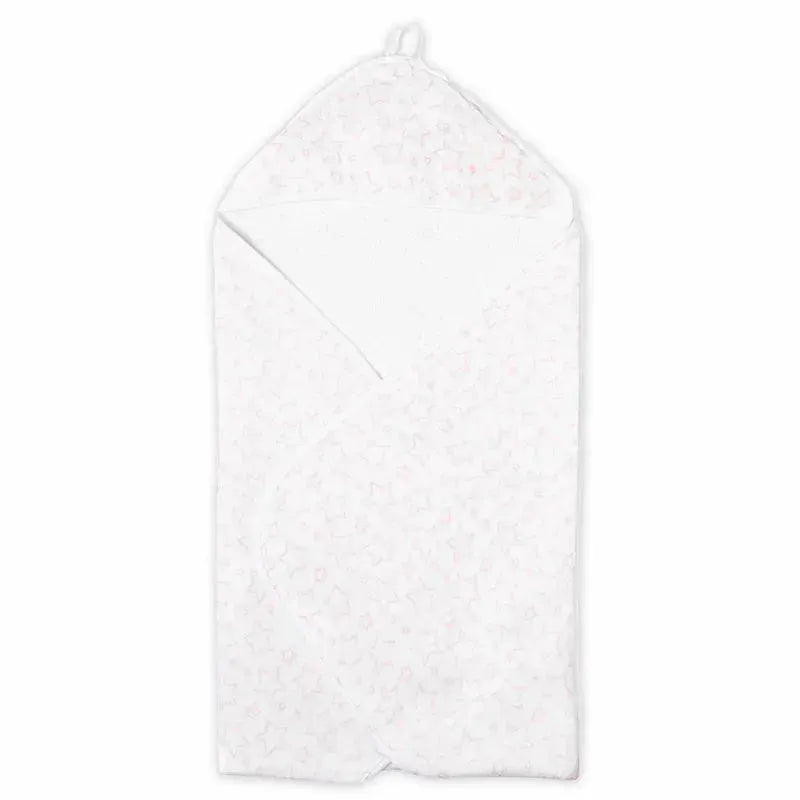 Hooded towel in pink with a star pattern, featuring a soft muslin fabric designed for drying and wrapping babies.