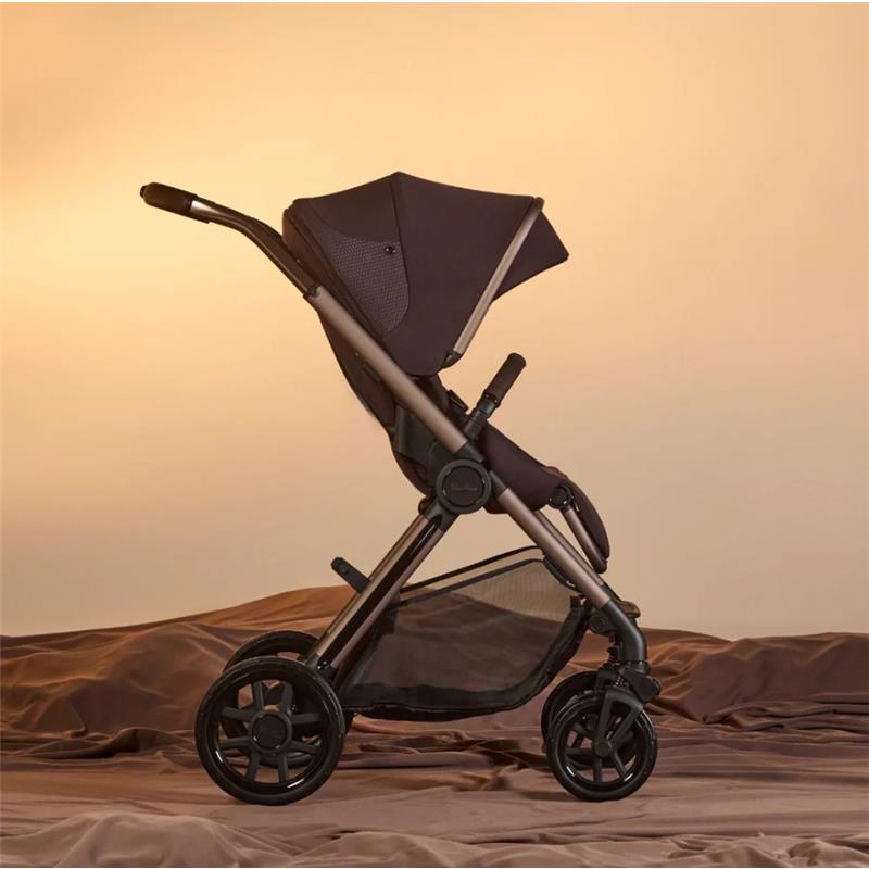 Silver Cross Reef 2 multi-terrain modular stroller in Ganache color, featuring a sleek design and adjustable canopy.